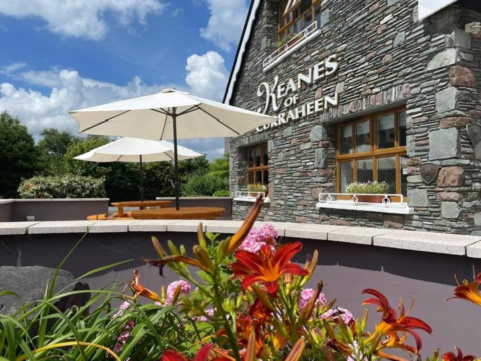 Keanes Of Curraheen, Bar, Restaurant & Accommodation 트롤리 외부 사진