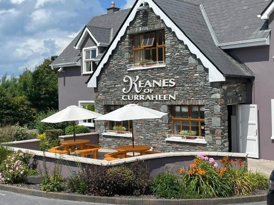 Keanes Of Curraheen, Bar, Restaurant & Accommodation 트롤리 외부 사진